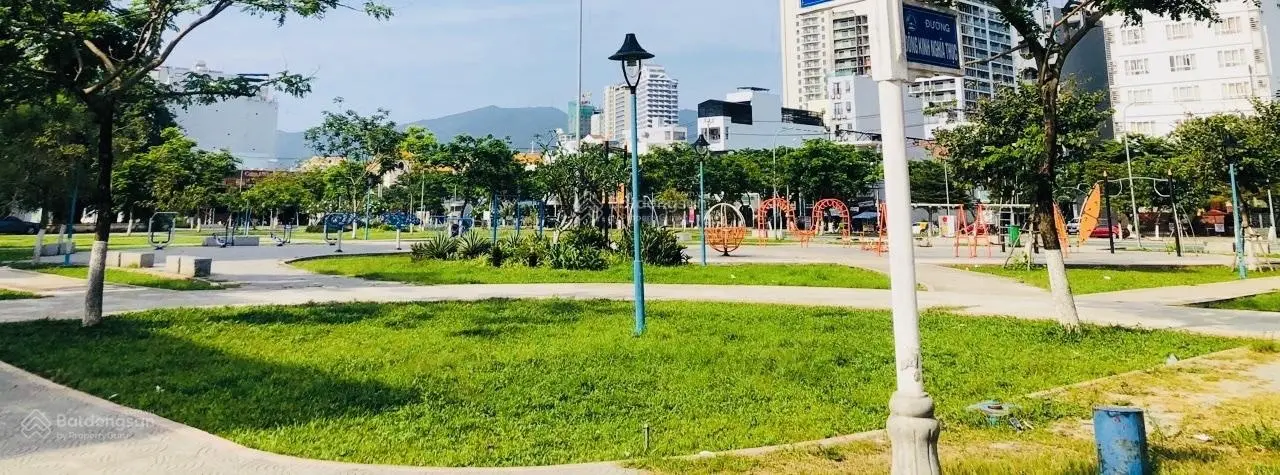 Mặt tiền đường Hồ Nghinh- 3 lô đối diện công viên- 365m2 ngang 15m- sẵn dòng tiền- 170tr/m2