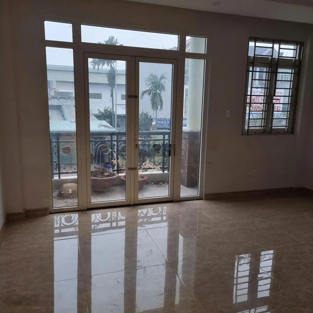 Bán căn nhà 4 tầng sau Vincom 550 Dĩ An cho nhà đầu tư