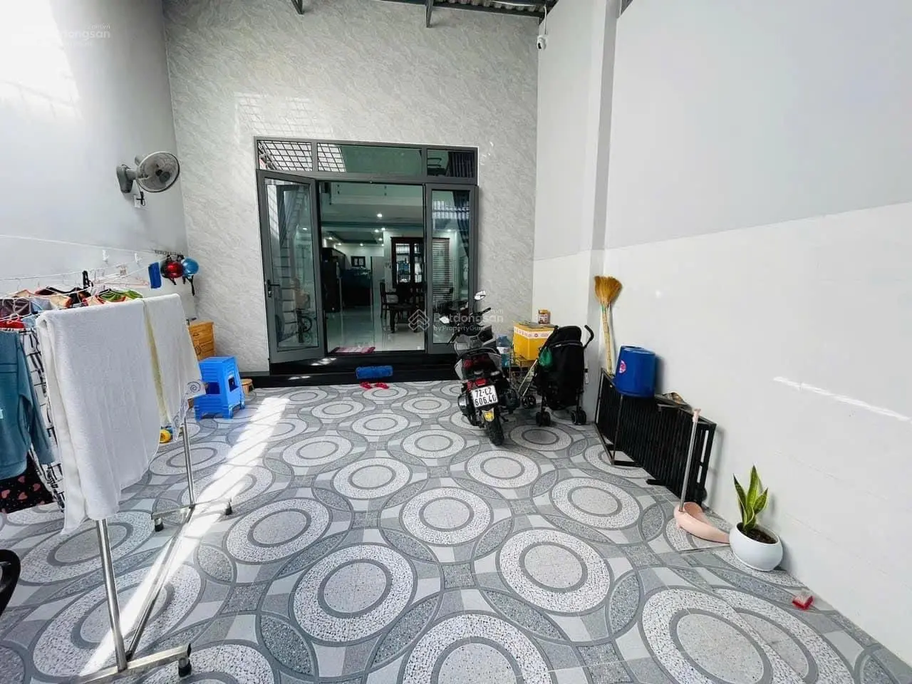 Bán nhanh nhà đẹp Phạm Ngọc Thạch, thị trấn Đạ tẻh.