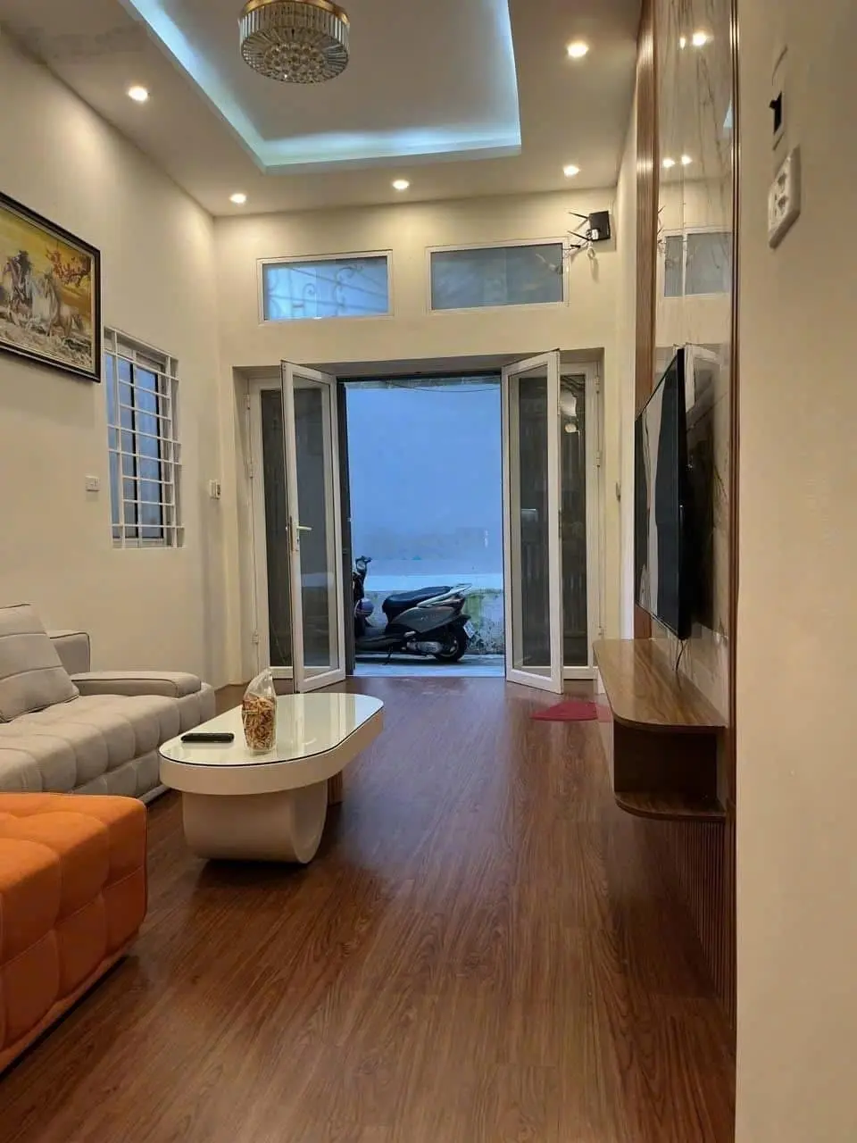 Góc đội cấn dt50m x 4t nhà đẹp ở ngay dân xây sát phố hơn 8đ bãi xe 24/24 sát nhà