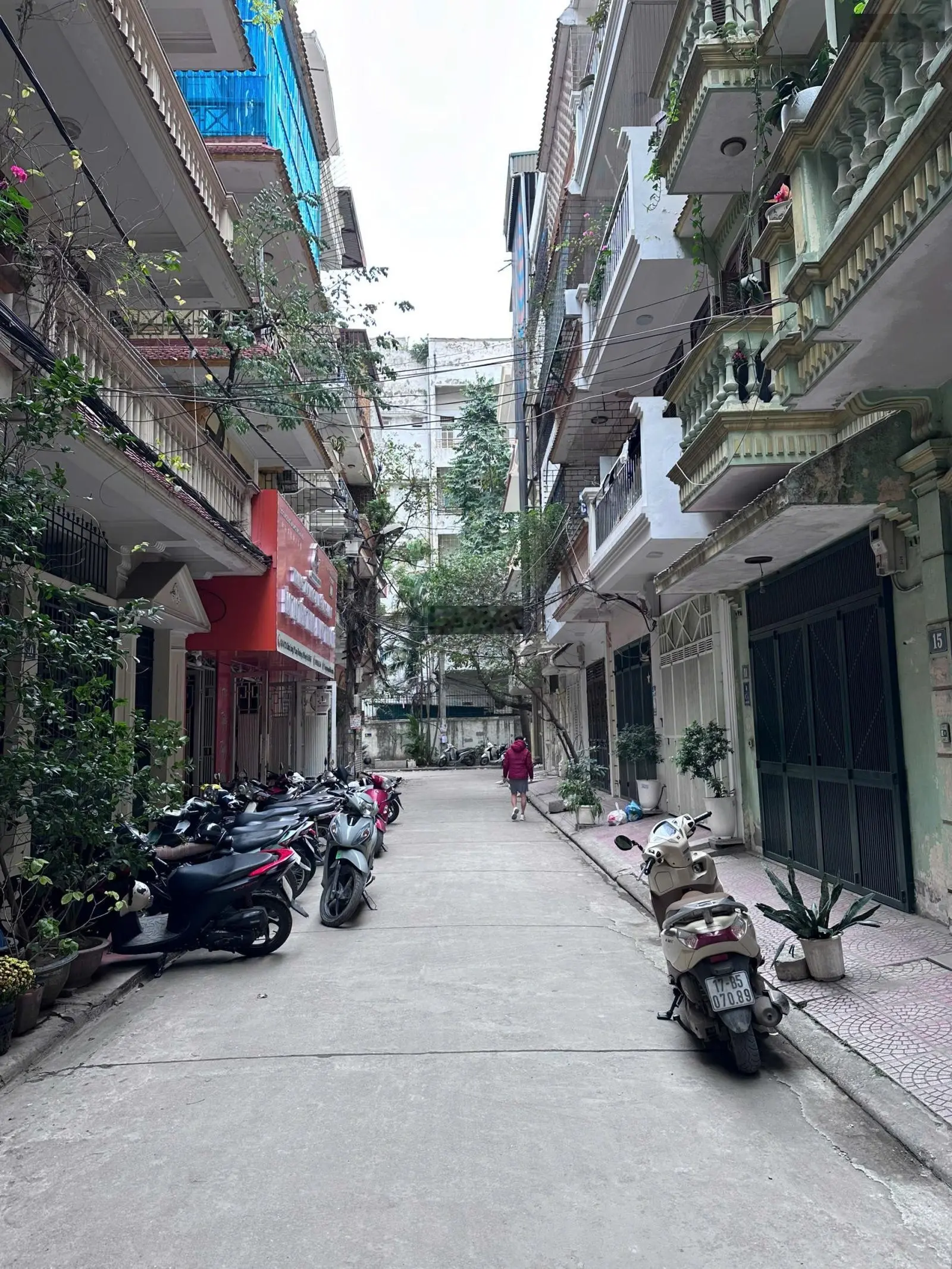 Bán nhà khu phân lô Chùa Láng, ĐH Ngoại Thương mặt ngõ 8m oto tránh DT 50M2 x 4 tầng giá 18.19 tỷ