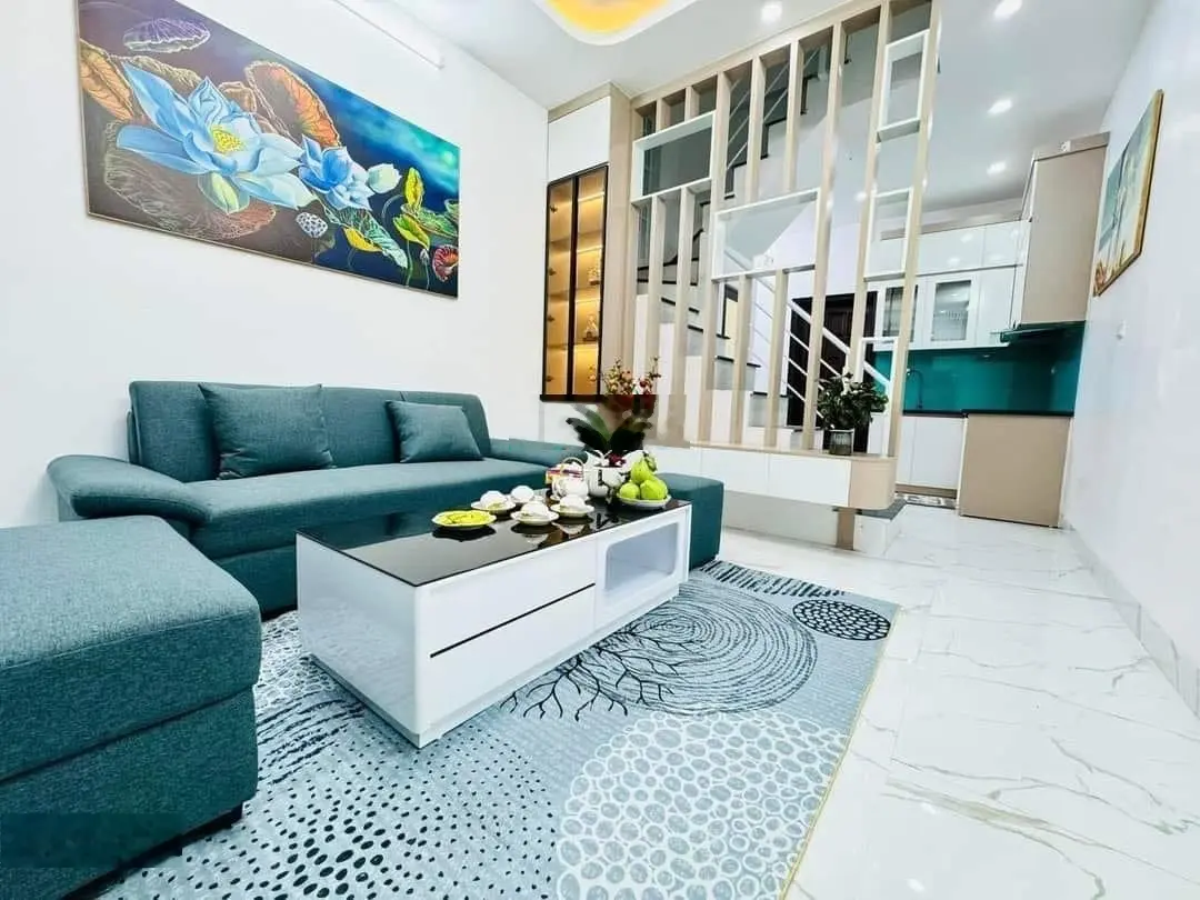 Bán nhà Vĩnh Tuy lô góc 30m2x5tầng, giá 5,2tỷ. Ô tô qua nhà, 20m ô tô tránh, gần UDIC, Time City