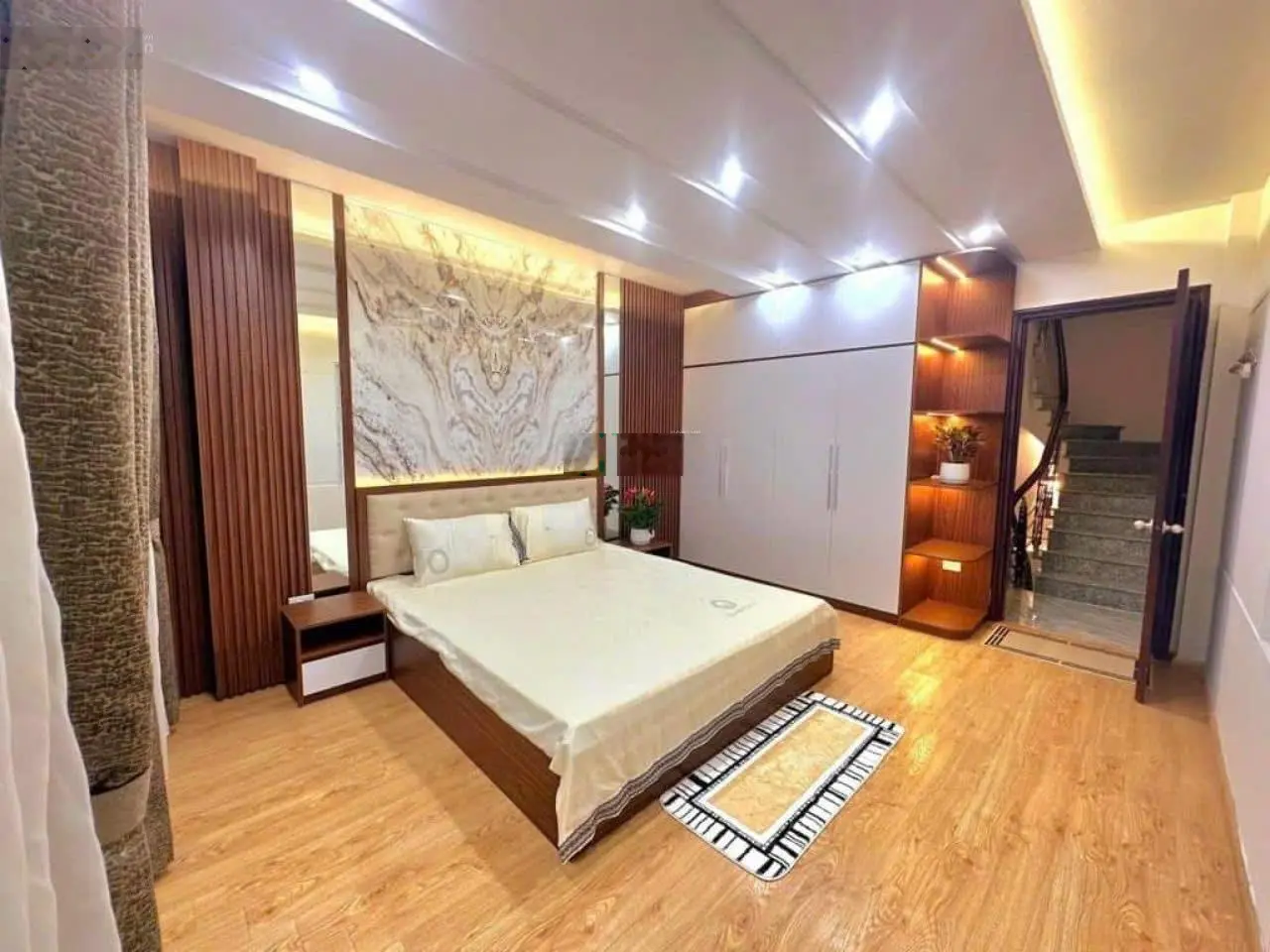 BÁN NHÀ GẦN HỌC VIỆN TÀI CHÍNH - DT82M2 - 8 TẦNG - MT 6M - GIÁ 11.7 TỶ - BẮC TỪ LIÊM - KINH DOANH