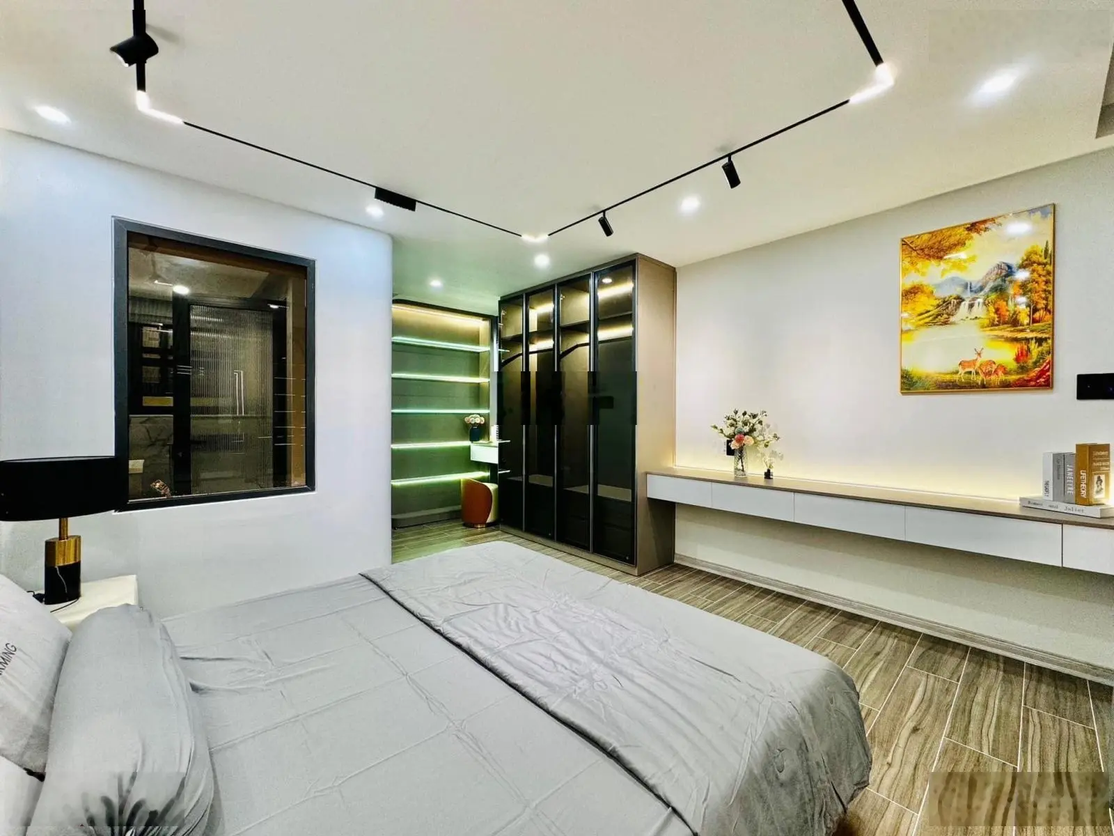 Bán nhanh nhà Thích Quảng Đức, P5, Phú Nhuận, 81,6m2,3 tỷ200tr,đang cho thuê 22tr/th, sổ hồng riêng
