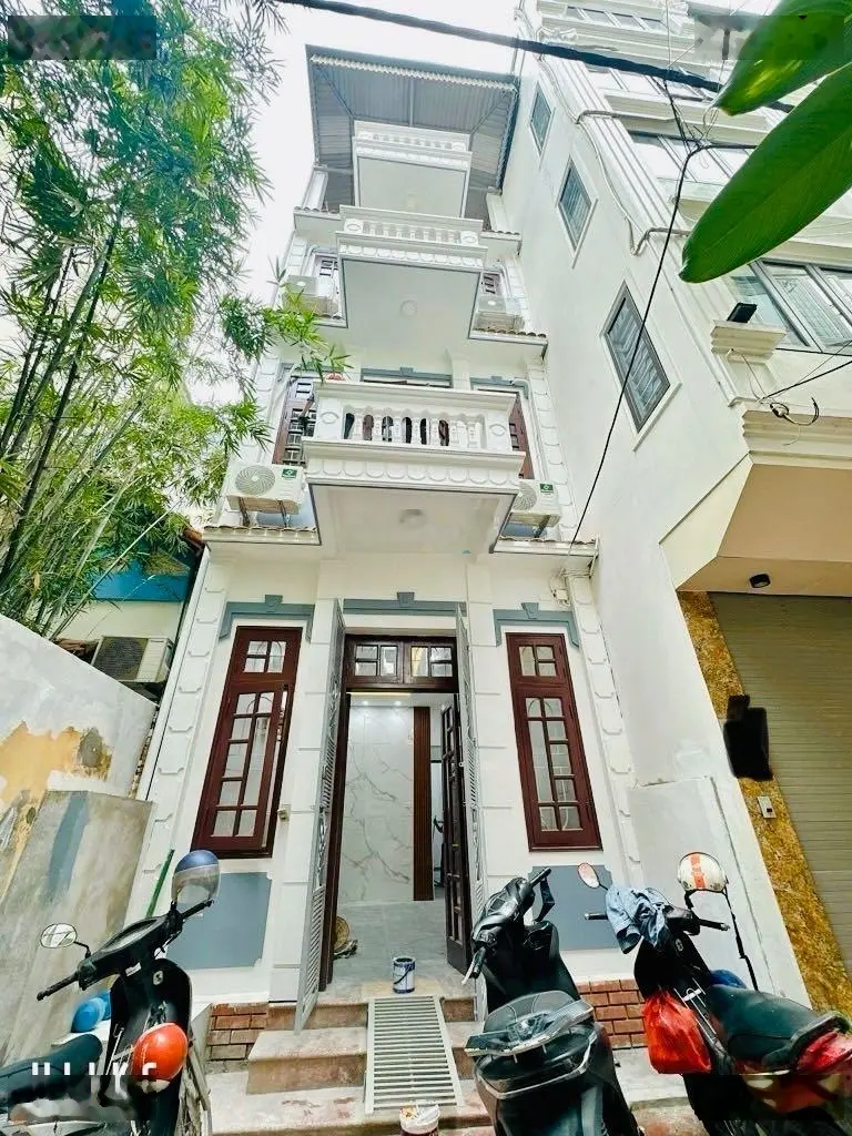 Siêu phẩm Hoàng Mai, oto tải đỗ cửa, hàng xóm dự án Feliz Homes- hưởng vô vàn tiện ích, mặt tiền 4m