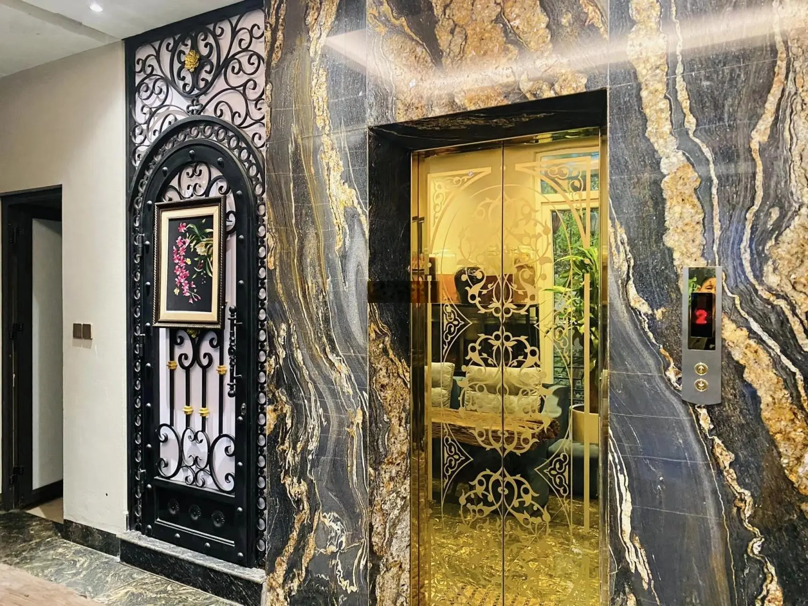 Louis Đại Mỗ, 180m2, 6 tầng, thang máy, lô góc, full nội thất nhập khẩu, kinh doanh cực sầm uất