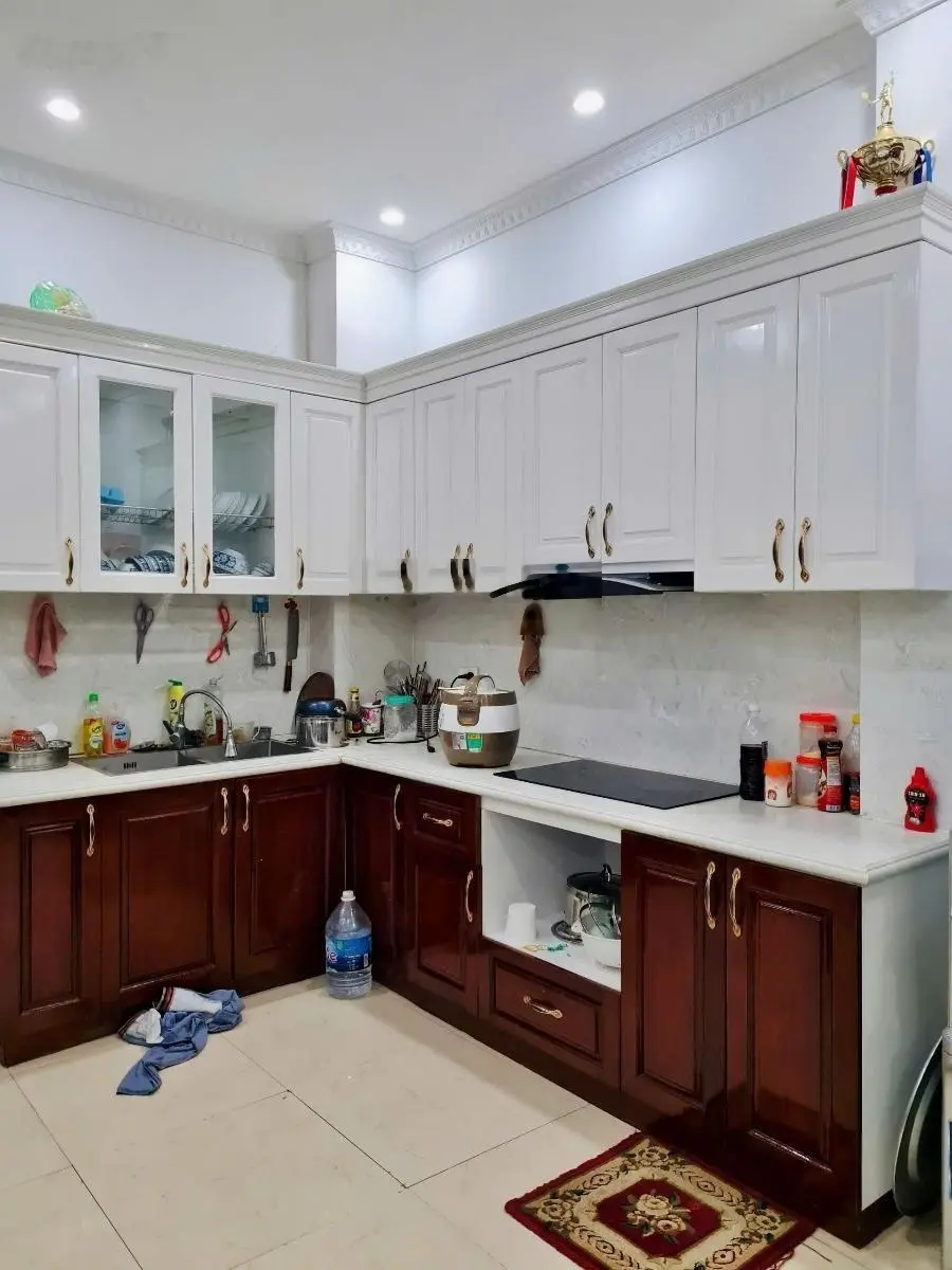 Phố VIP! Trần Thái Tông - Ngõ thông - Gần công viên - sát 9 trường Đại học 40m2*5T, hơn 7 tỷ!