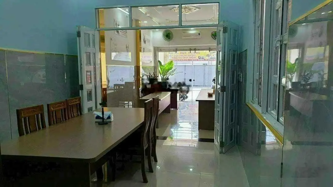 Bán Nhà 1 trệt 2 lầu + sân thượng trồng rau MT KDBB đường Dương Công Khi, gần Ngã 3 Giồng Hóc Môn
