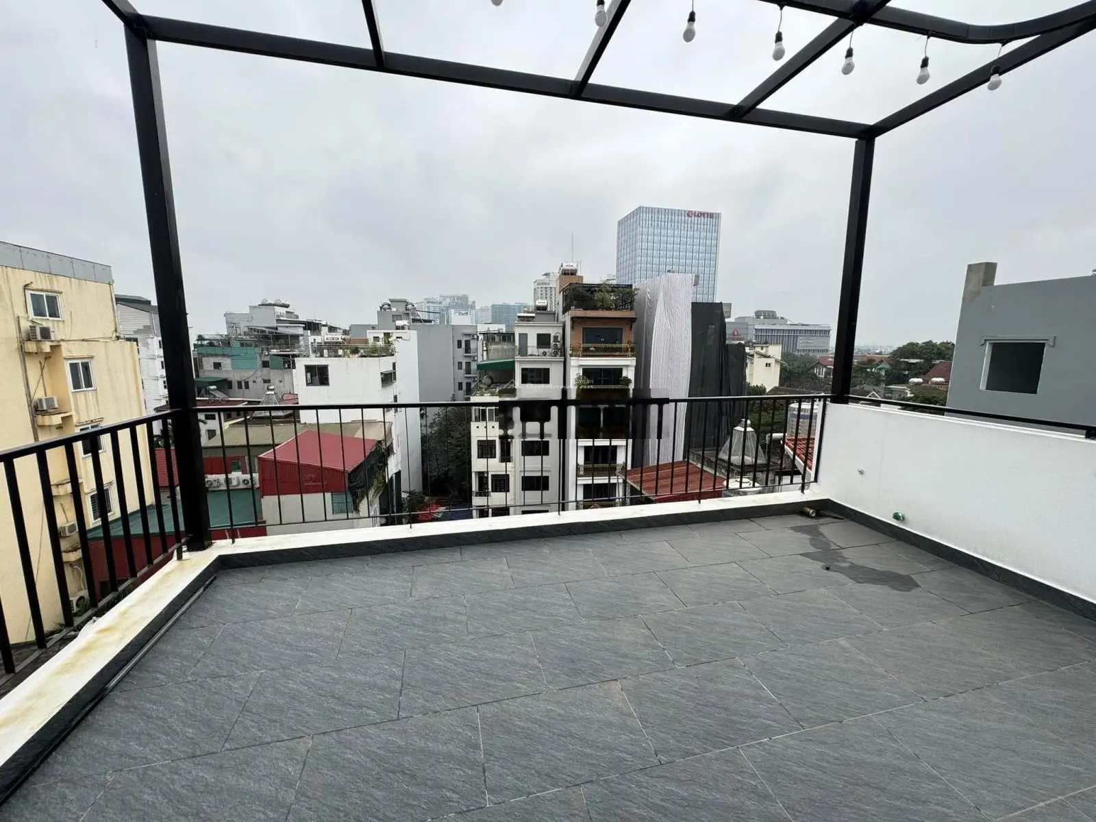 Nhà tây hồ 50 m 7 tầng thang máy - gara ô tô - mt 5m- kd - căn góc. giá 25 tỷ