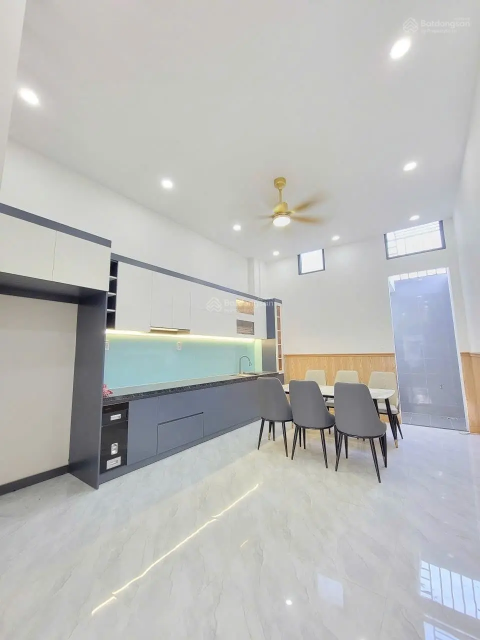 3ty780 TL bán nhà 1 trệt 2 lầu 4 PN mặt tiền KD gần ngã tư Miếu Ông Cù đường 13m thông 2 đầu