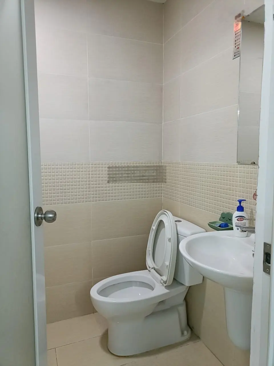Bán căn hộ Oriental Plaza, 78m2, 2 PN, 2WC, nội thất, có sổ, giá: 2 tỷ 9, LH 0908 435 ***