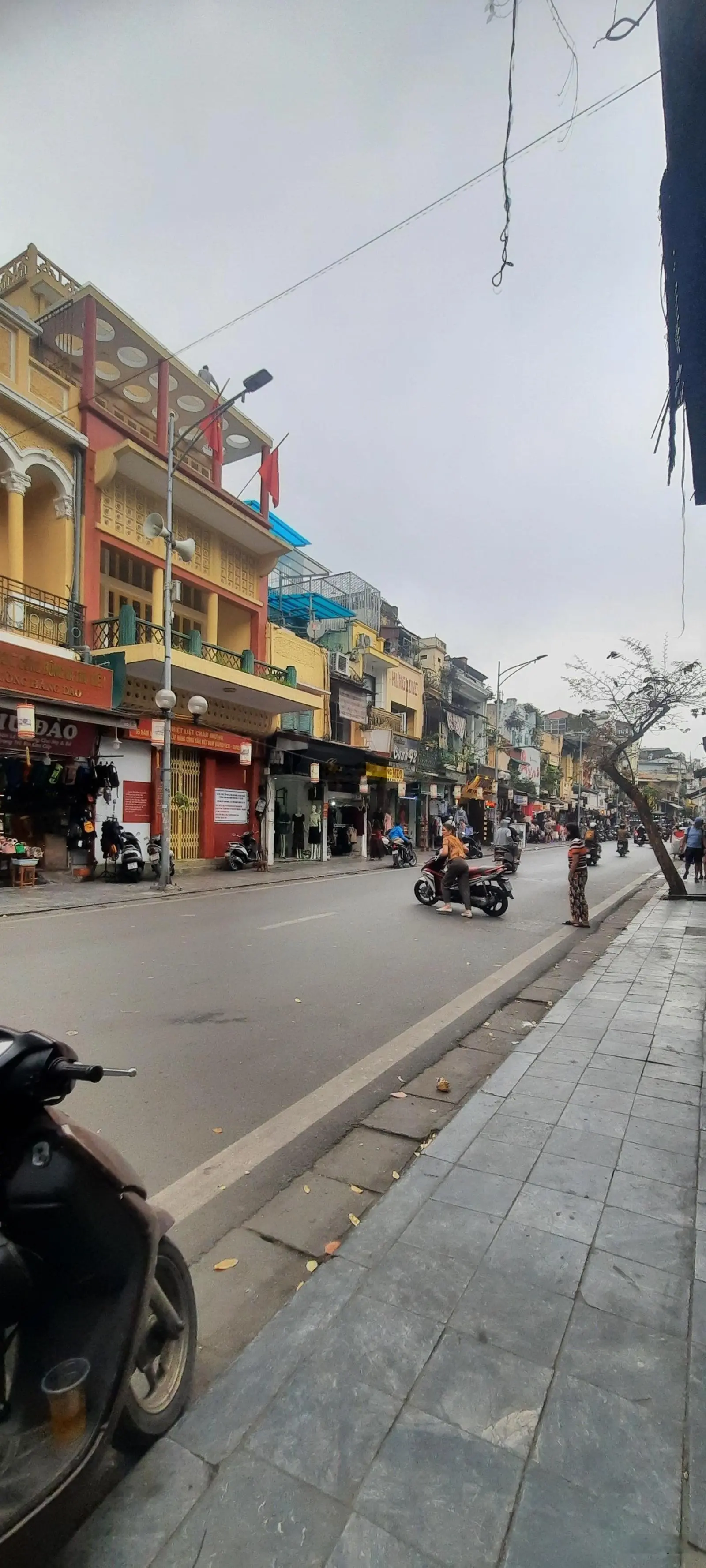 Bán gấp nhà mặt phố Hàng Ngang , phường Hàng Đào 92m , pháp lý đầy đủ