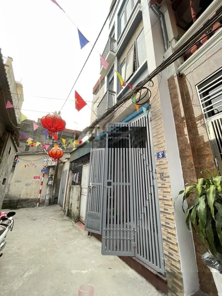 Bán nhà gia quất ô tô 7 chỗ đỗ cửa