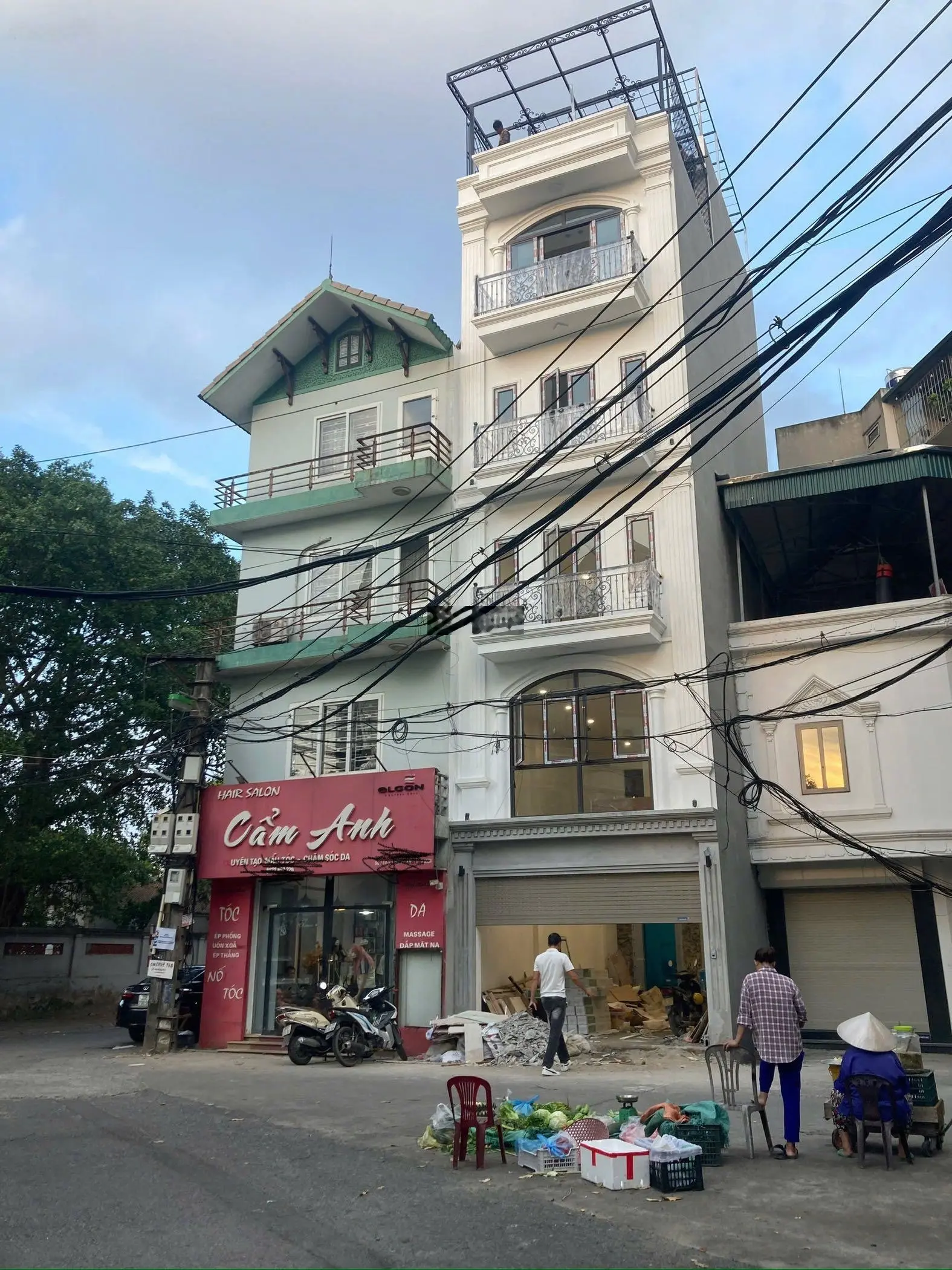 Bán căn nhà 6 tầng thang máy ngay tại Thạch Bàn cạnh Aeon Mall Long Biên.