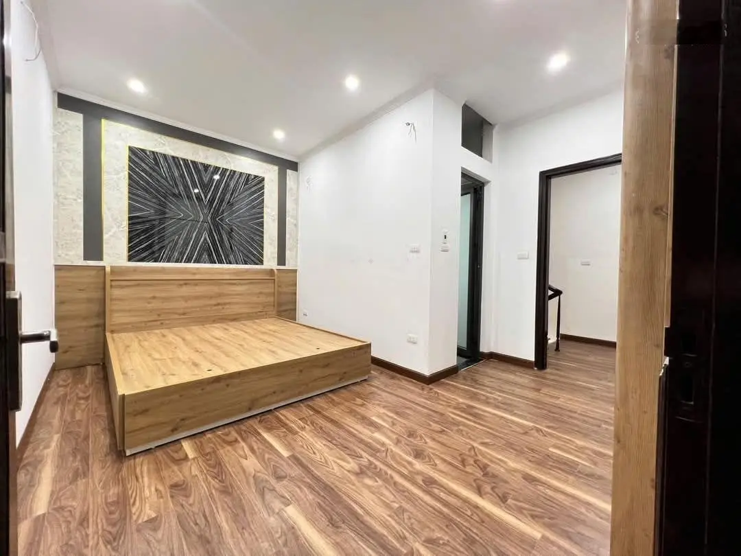 Bán nhà lô góc đại từ ,hoàng mai 35m giá 6,5 gần phố.
