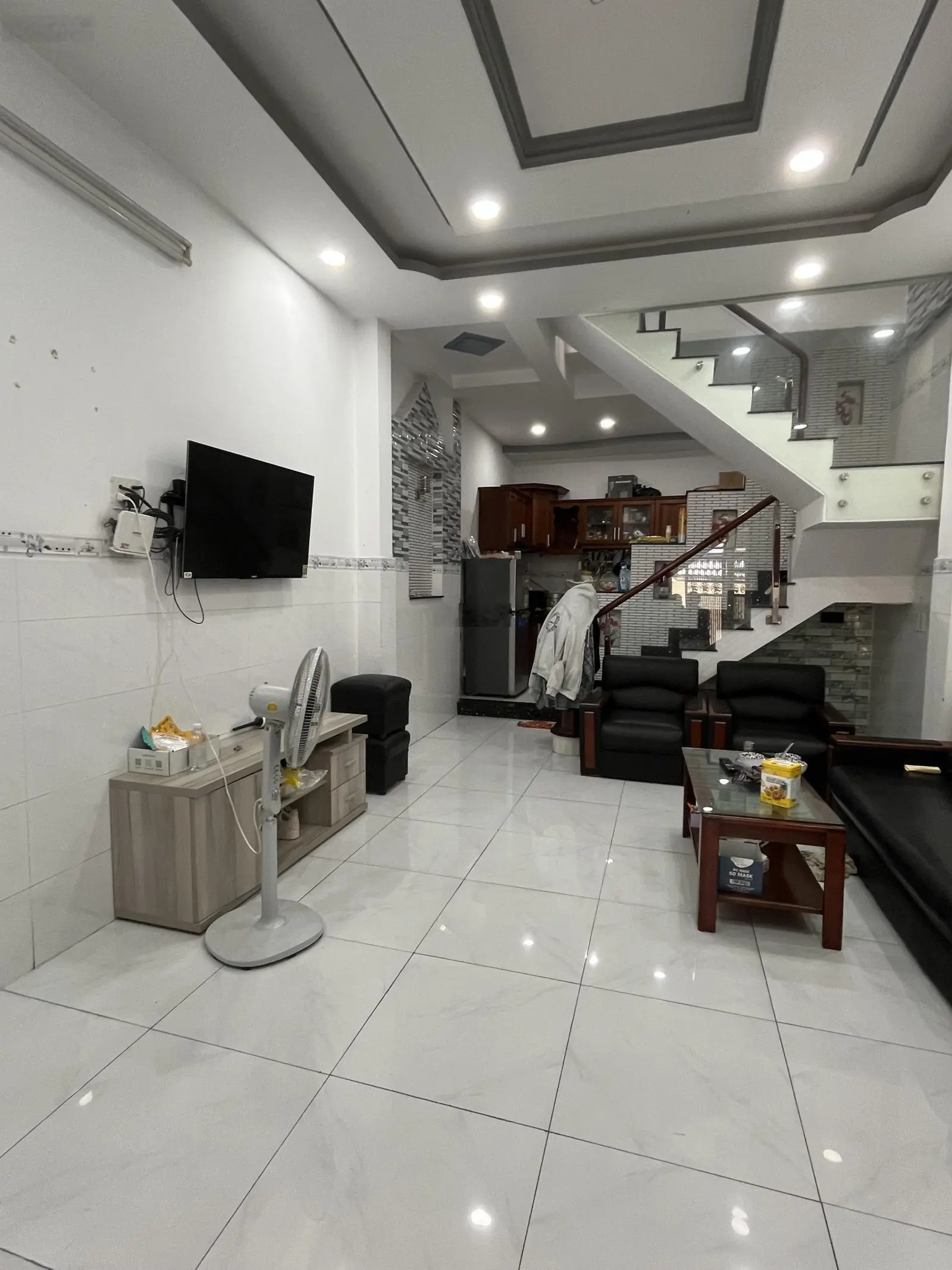 Chính chủ cần bán nhà Hẻm Xe Tải Lạc Long Quân