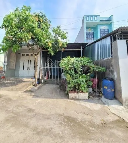 2 tỷ 400 Bán đất tặng nhà cấp 4, đường xe tải thông, đường Nguyễn Thị Tươi 50m P.Tân Bình, TP.Dĩ An