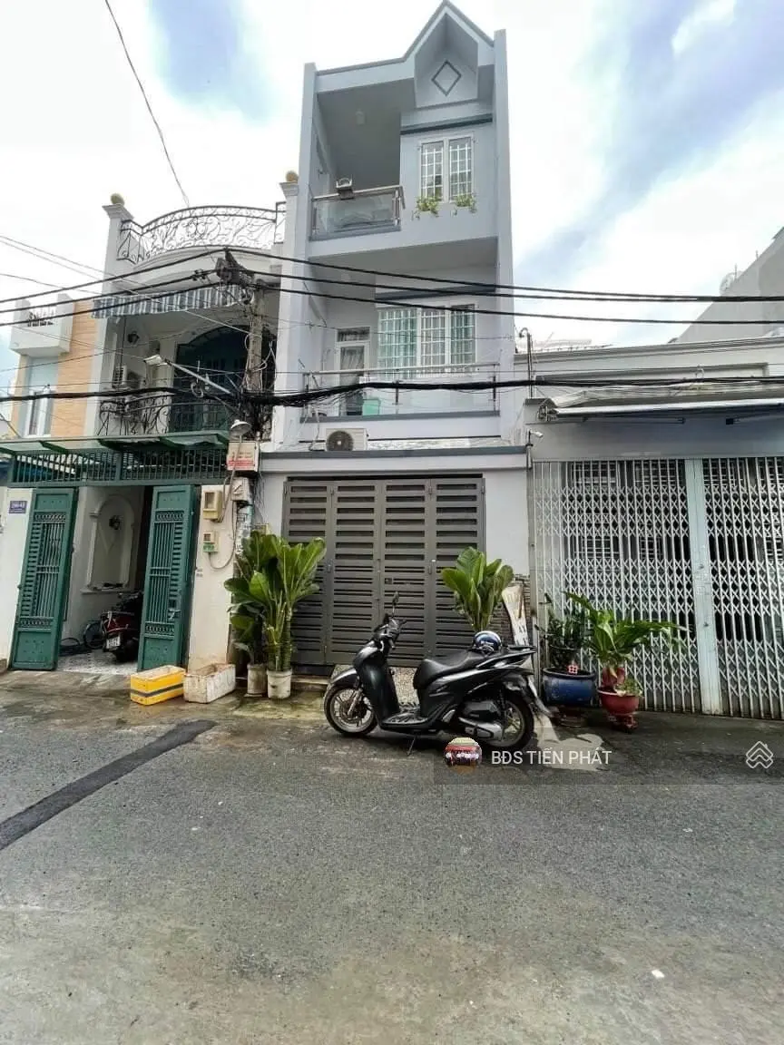 Nhà bán 350/ Lê Văn Quới, P.BHHA, Q.BT. DT: (4x17)m, đúc 1 trệt 2 lầu, ST, 4PN, 4WC. Giá 6.5 tỷ TL