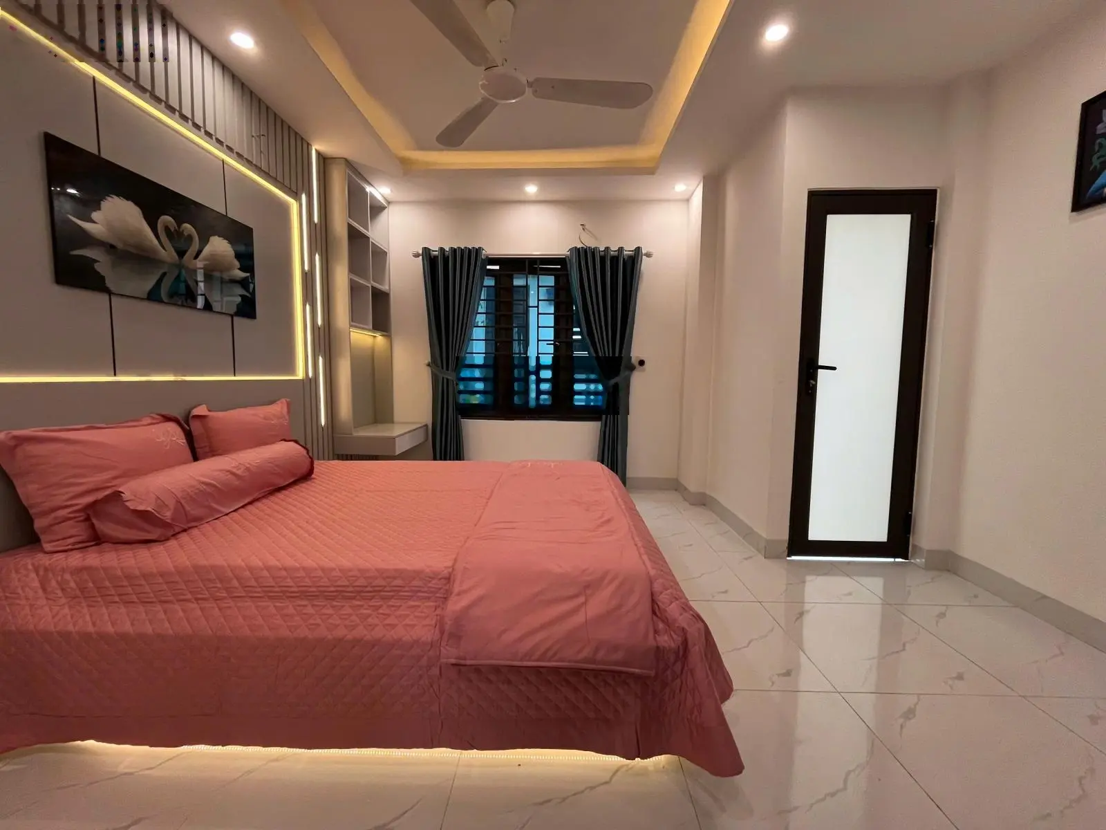 Nhà riêng mới 2024. Vạn Phúc, Hà Đông. Dt 46m2 x 5 tầng. Giá 6.5 tỷ. Lô góc, ô tô đỗ cửa