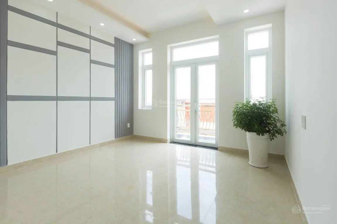 Bán nhà 3 tầng mặt tiền Vũ Hữu, gần Tiểu La, Q. Hải Châu, DT 105m2 (5x21m), giá 8,9 tỷ TL
