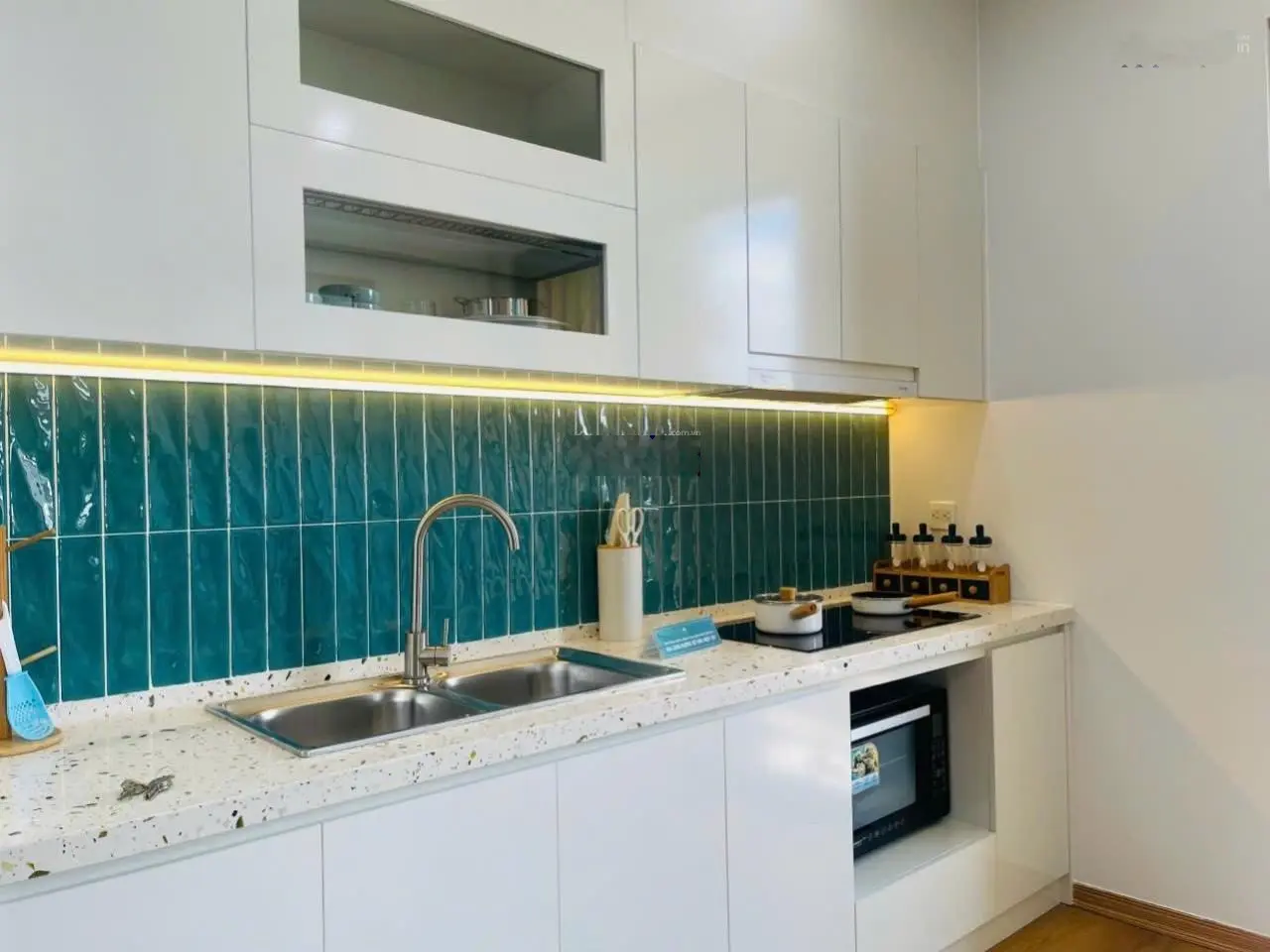 Bán căn hộ 2PN view trực diện biển 60m2