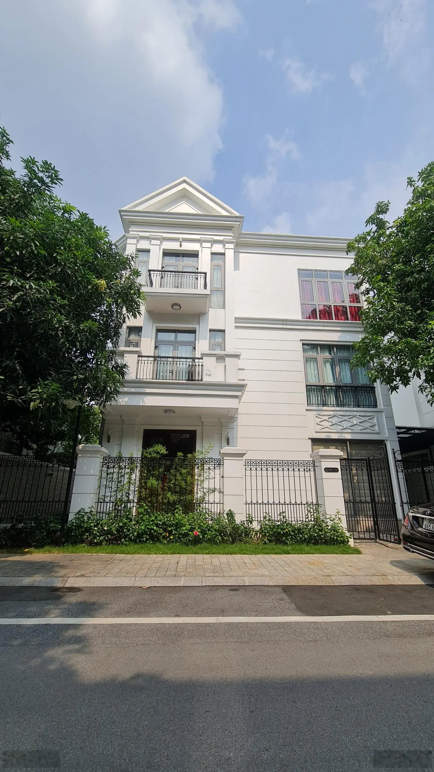 Bán Biệt thự đơn lập Vinhomes the Harmony giá 50 tỷ, cam kết không lỗi phong thuỷ