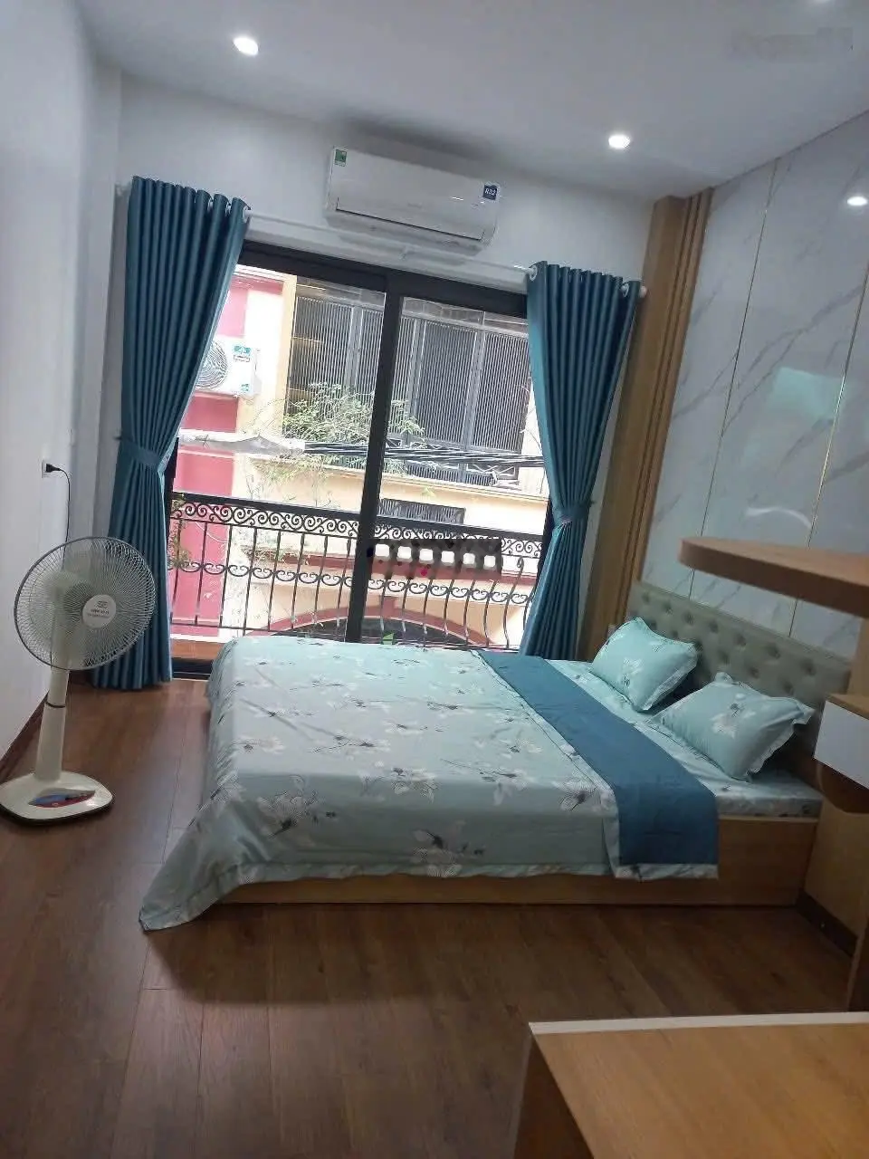 Trường Chinh, Đống Đa. DT 38m² x 4 tầng, MT 3,1m, giá 12,5 tỷ. Ngõ thông, ô tô đỗ cửa.