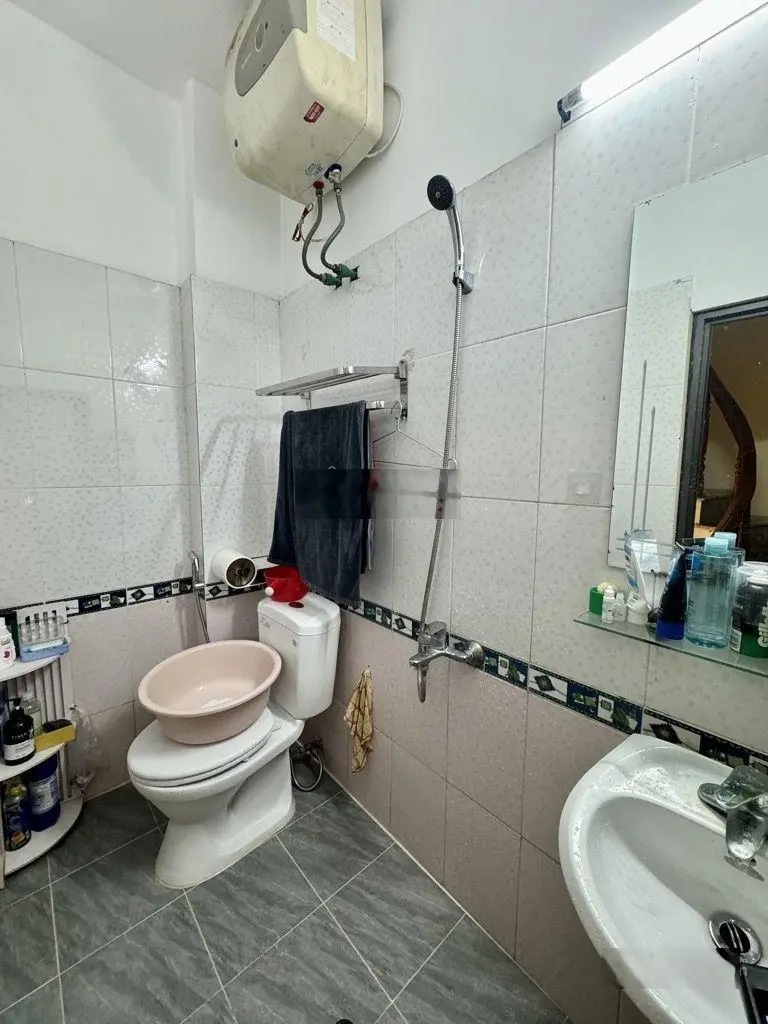 Nhỉnh 3Tỷ_Nhà Đẹp_5Tầng / DT 23m (3Ngủ)_ÔTÔ Đỗ Công_Phố Tân Mai_Hoàng Mai