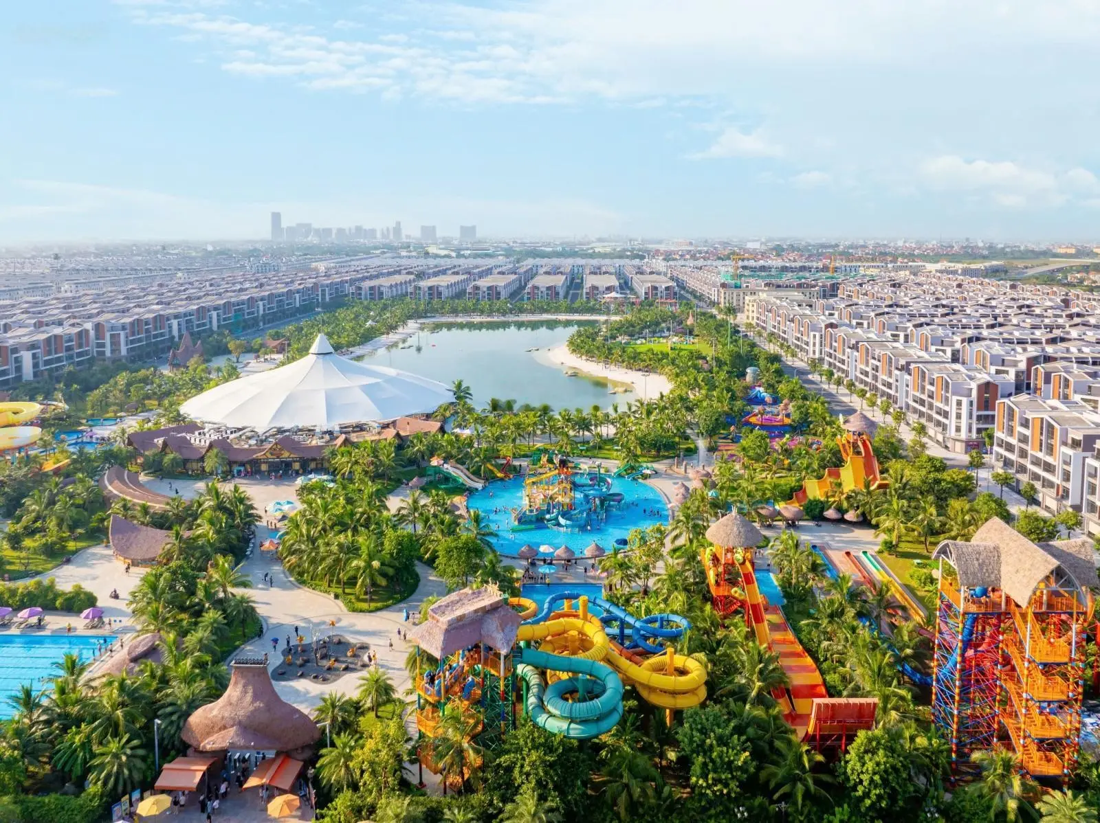 Biệt Thự Ánh Dương 70 m2 , View Trực Diện Công Viên , Cạnh Biển Hồ ,Trường Học, Sổ Lâu Dài