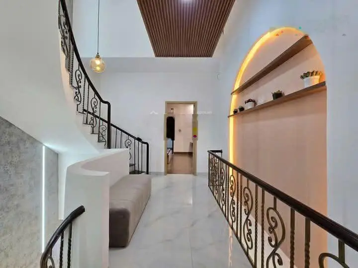 Định cư úc cần bán nhà bà hạt, quận 10-giá:3.2tỷ/76.8m2(4.8x16m). sổ sẵn. đang cho thuê 24 triệu