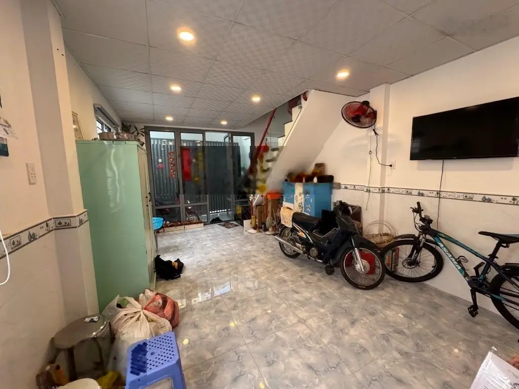 Bán nhà riêng 9,2 tỷ, 50m2, 4PN, Tân Định, Q1, HCM. Dòng tiền 25tr/tháng