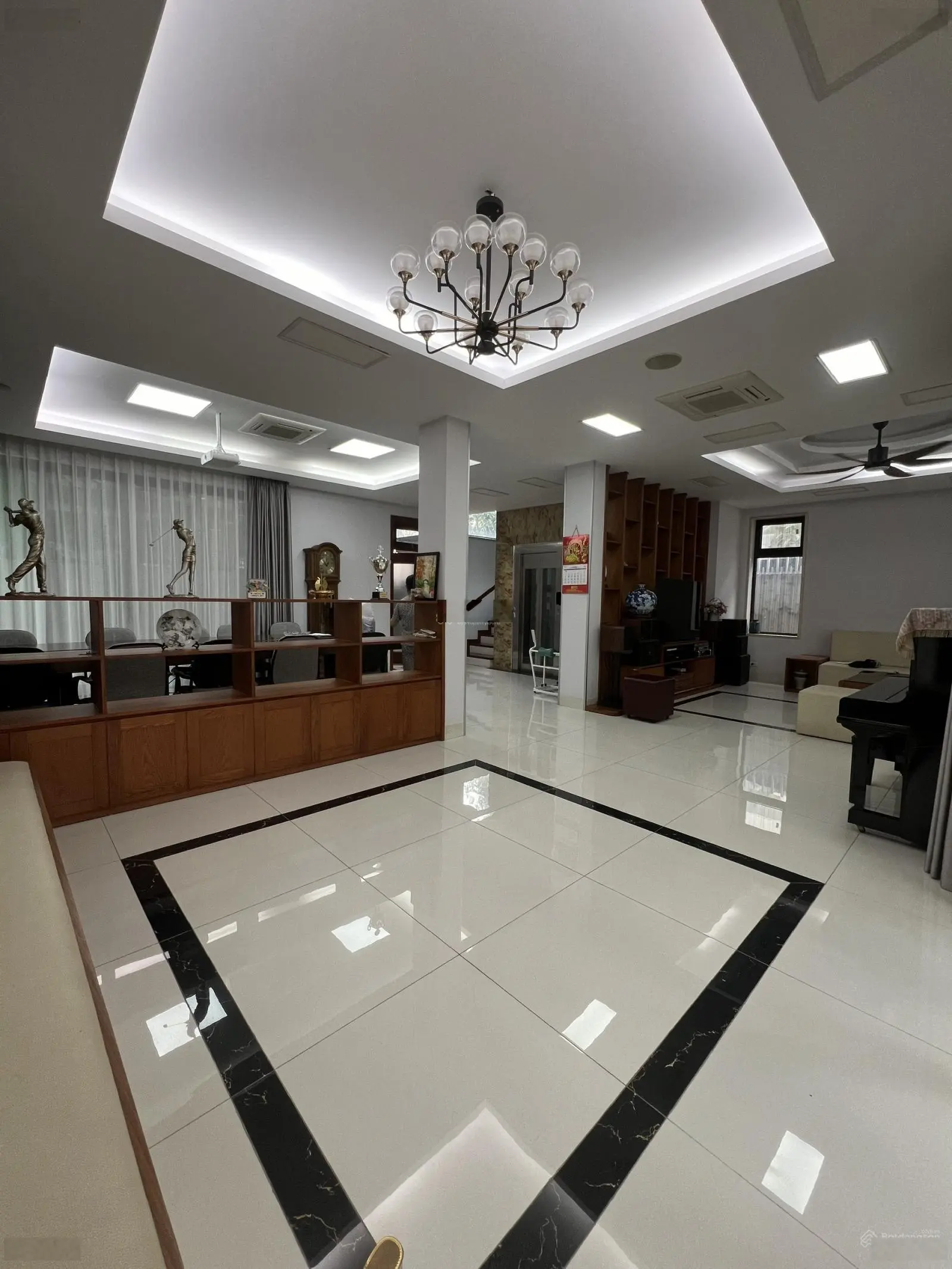 Chính chủ gửi bán căn biệt thụ liền kề thông thoáng Quang nhà,có an vườn đẹp nhất KDT Bắc Linh Đàm