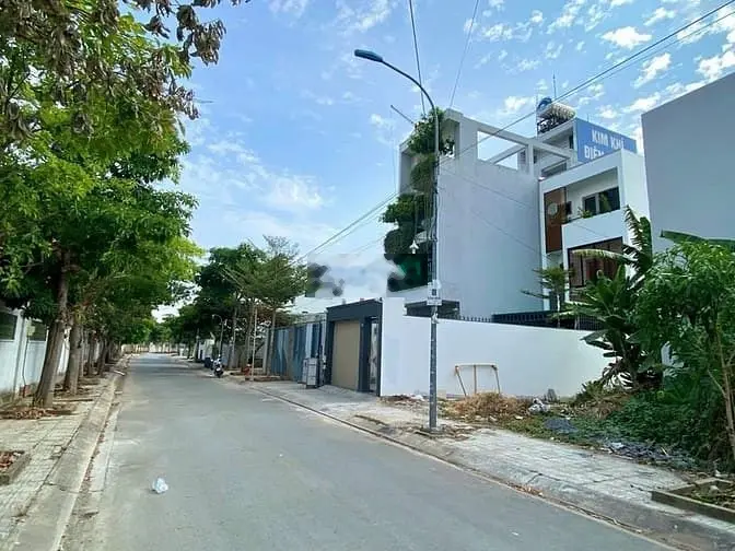 Bán lô đất đẹp Cạnh kdc Đông Tăng Long Q9.dt:182m2