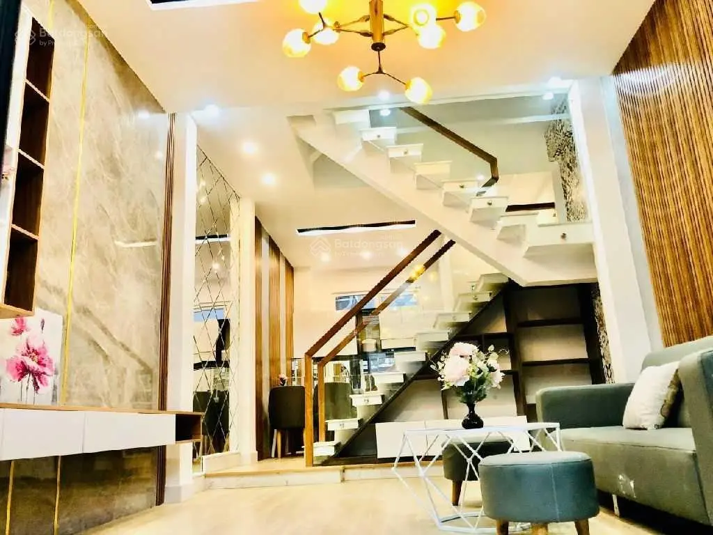 Đường Ô tô Qua Nhà , rộng 4.5M - 3 tầng - Điện Biên Phủ - 3.5 Tỷ