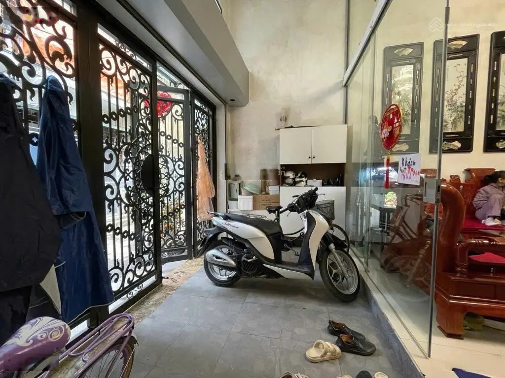 Bán nhà phúc hoa tây hồ. khu phân lô - ô tô ngủ trong nhà được.