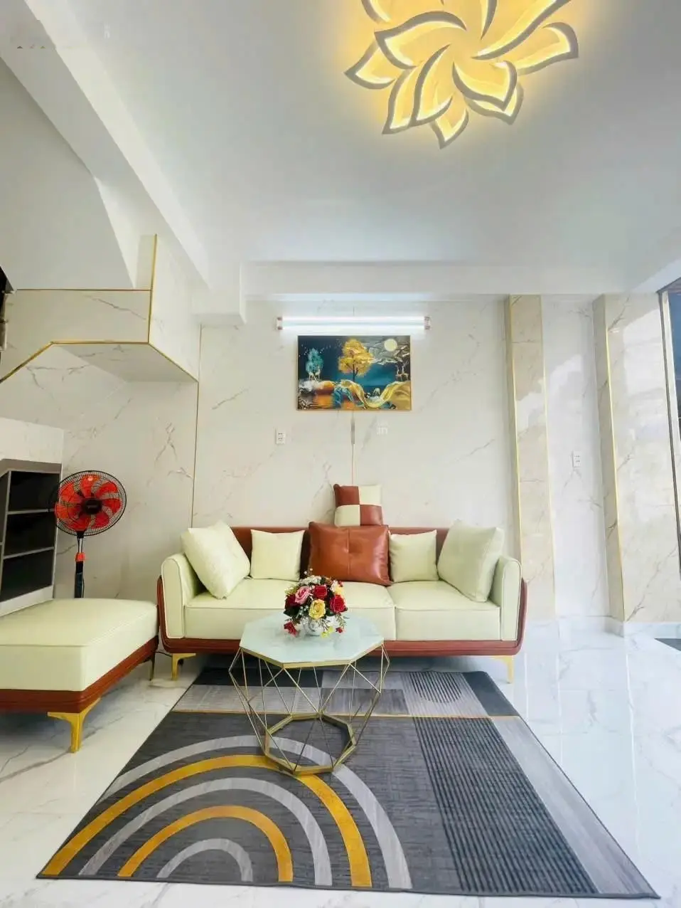 Góc 2 mặt tiền đường lê văn sỹ phú nhuận, 3 tầng + sân thượng, giá 12,7 tỷ, an ninh - yên tĩnh