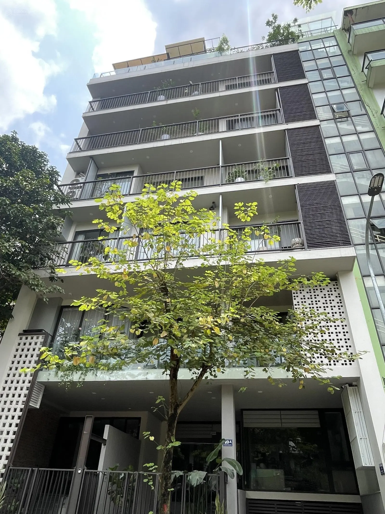 Phân lô - Vĩnh Phúc - Ô tô đỗ trong nhà - 5 tầng 15 tỷ (thương lượng)