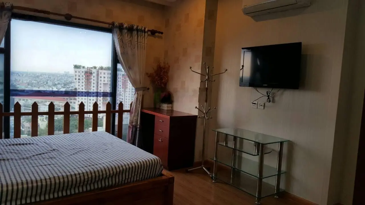 Bán căn hộ hàng hiếm tại chung cư ngô gia tự, 3,6 tỷ, 90m2, 3pn, thang máy.