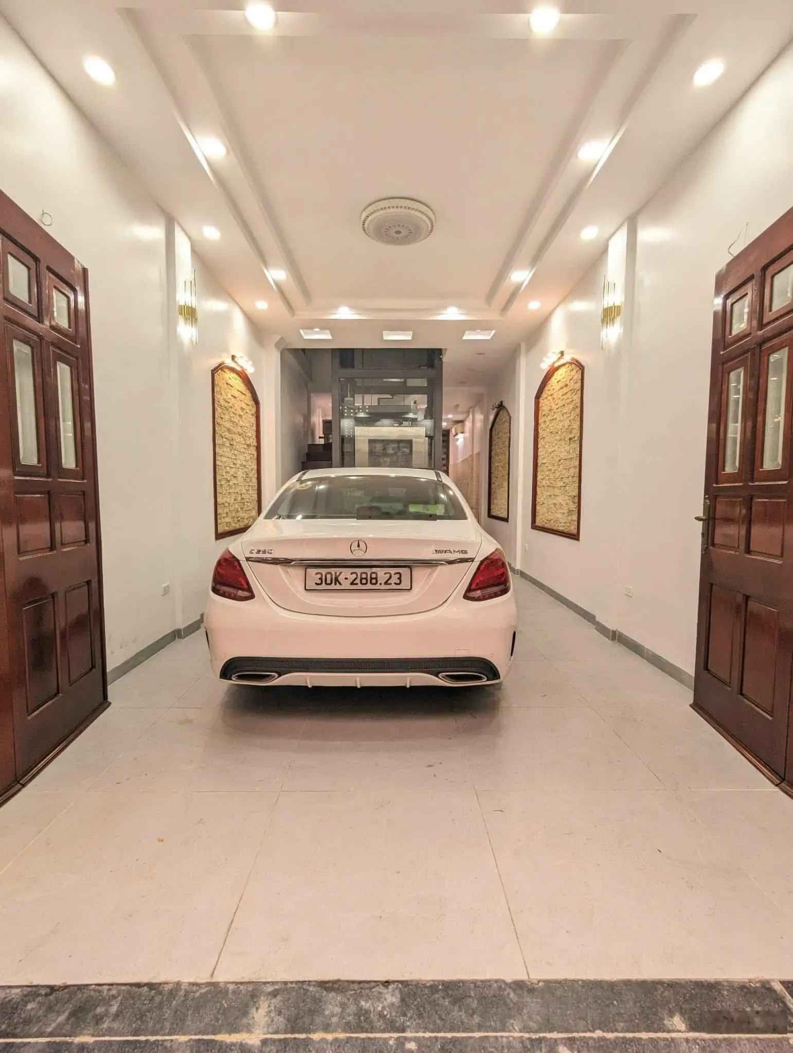 Phân lô Hoàng Văn Thái - ô tô tránh - 7 tầng, thang máy - 64m2 - kinh doanh