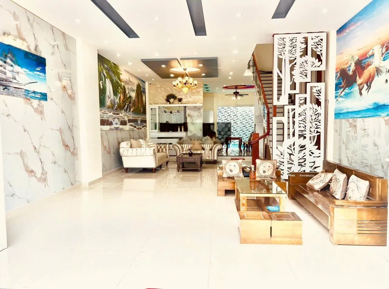 Cần bán biệt thự đẹp giá 7,8 tỷ VND tại Nha Trang