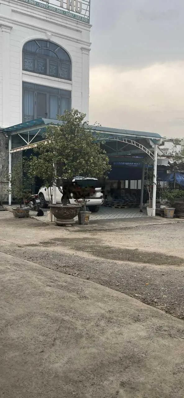 Cần tiền bán gấp nhà mặt tiền 2 căn liền kề ngay Chợ Đầu Mối Thủ Đức