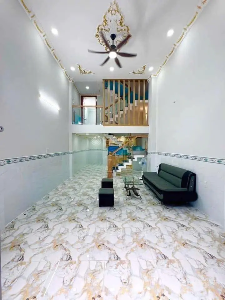 Chính chủ bán nhà mới keng Đường Bạch Vân - Phường 5 - Quận 5. Giá 3tỷ985/84,3m2. Gần chợ Hòa Bình
