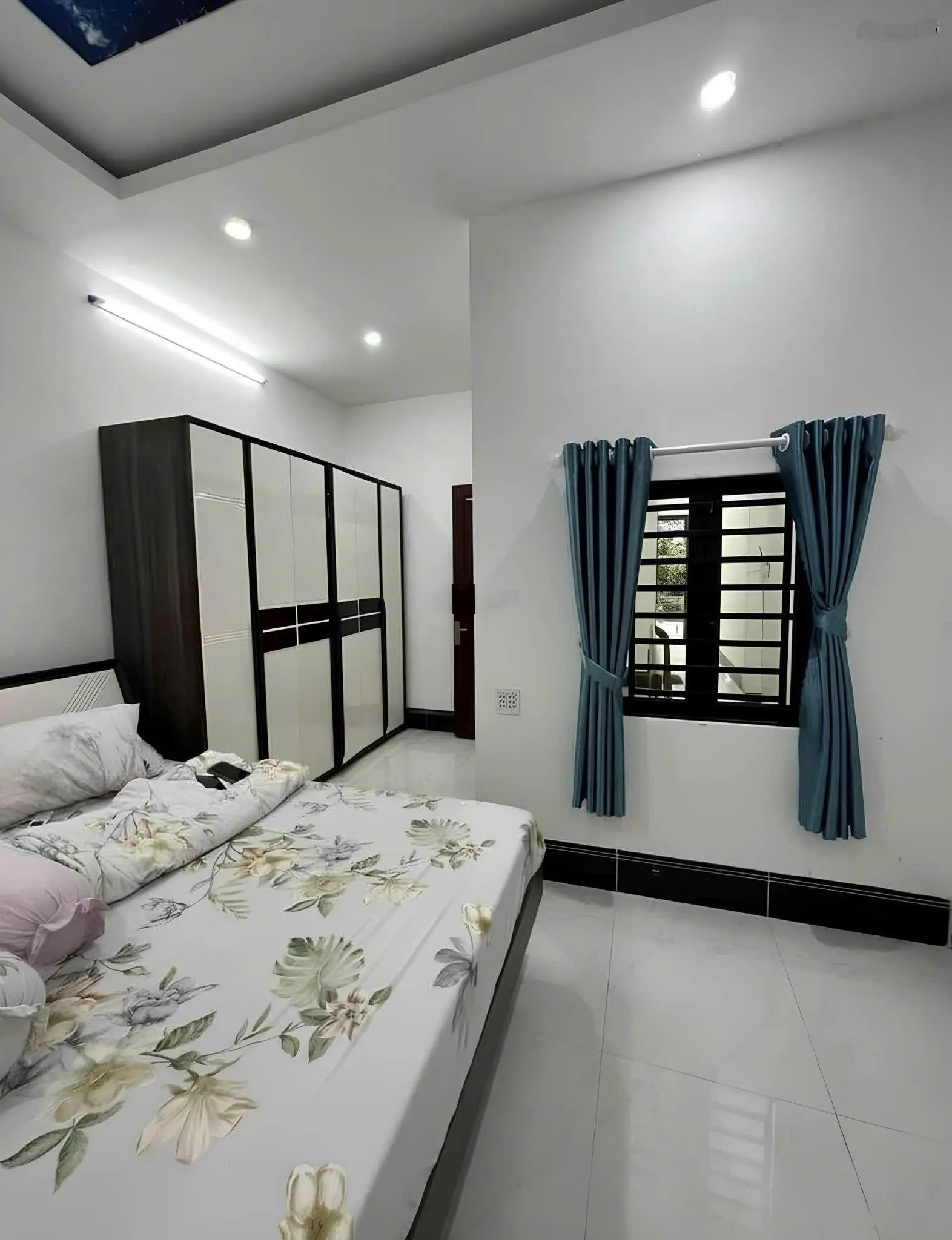 Gia đình tôi cần bán gấp căn nhà mặt tiền, đường Đinh Đức Thiện, chợ Bình Chánh, huyện Bình Chánh