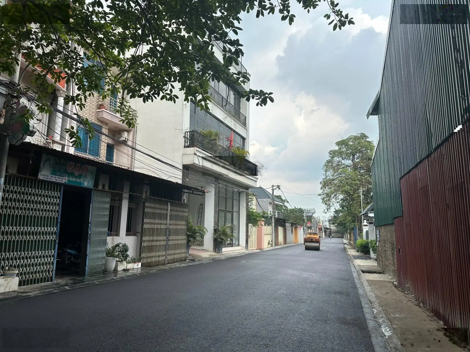 Siêu hiếm bán nhà tại biểu khê thuỵ lâm đông anh đường 11m trục chính kinh doanh