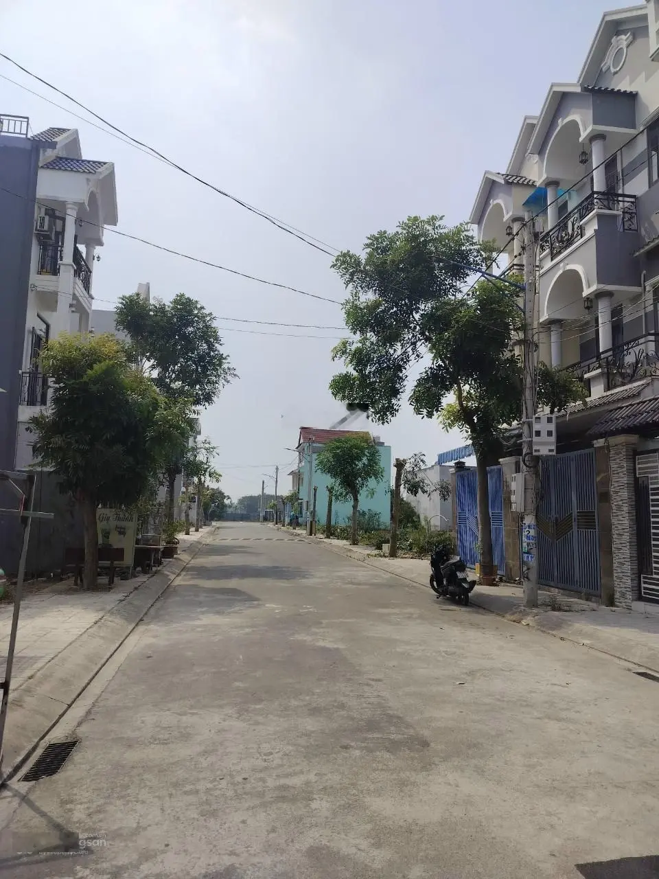 Chủ hạ giá bán nhà đúc 2 tấm bán nhanh trong tuần 2.5 tỷ nay còn 1.tỷ95 bao công chứng