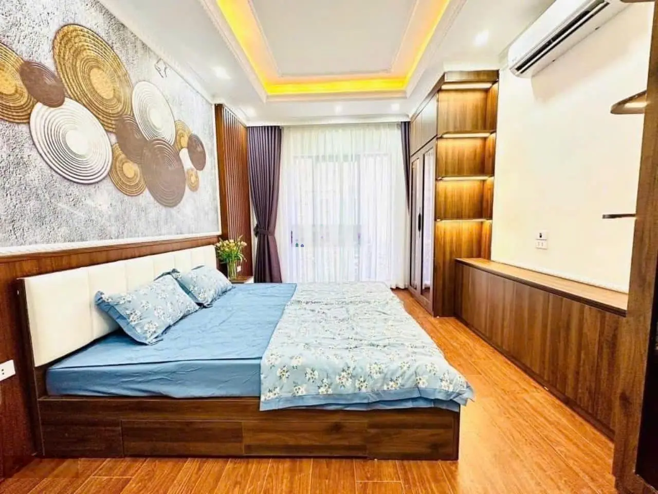 Bán nhà Nguyễn Văn Huyên , 106 Hoàng Quốc Việt, Cầu Giấy 80 m2, 45 chỗ, 9 tầng, 20 tỷ, thuê 120 tr