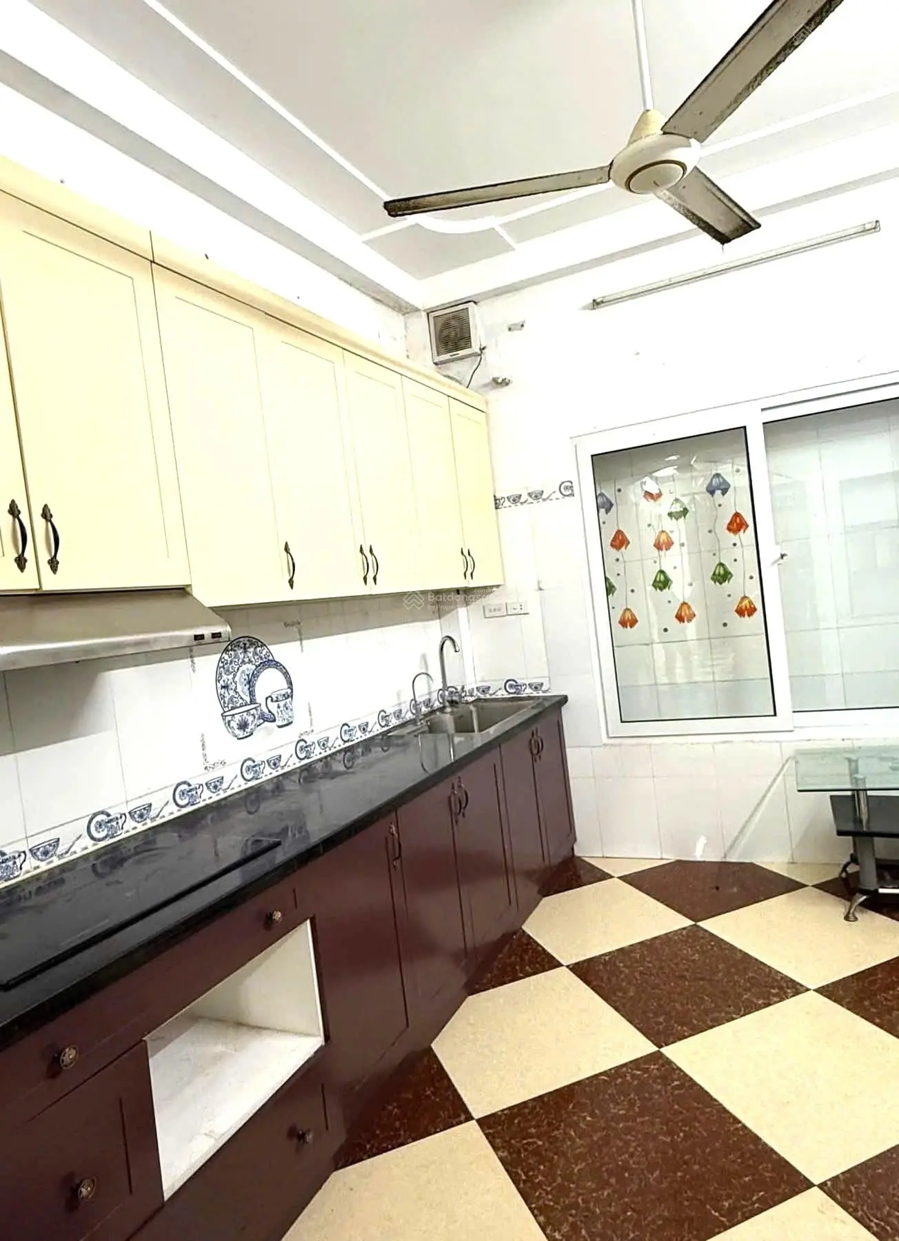 Bán nhà ngõ 105 doãn kế thiện cầu giấy 50m2 5 tầng mt 3.7 m gần phố - ô tô cách 30m 2 mặt thoáng.