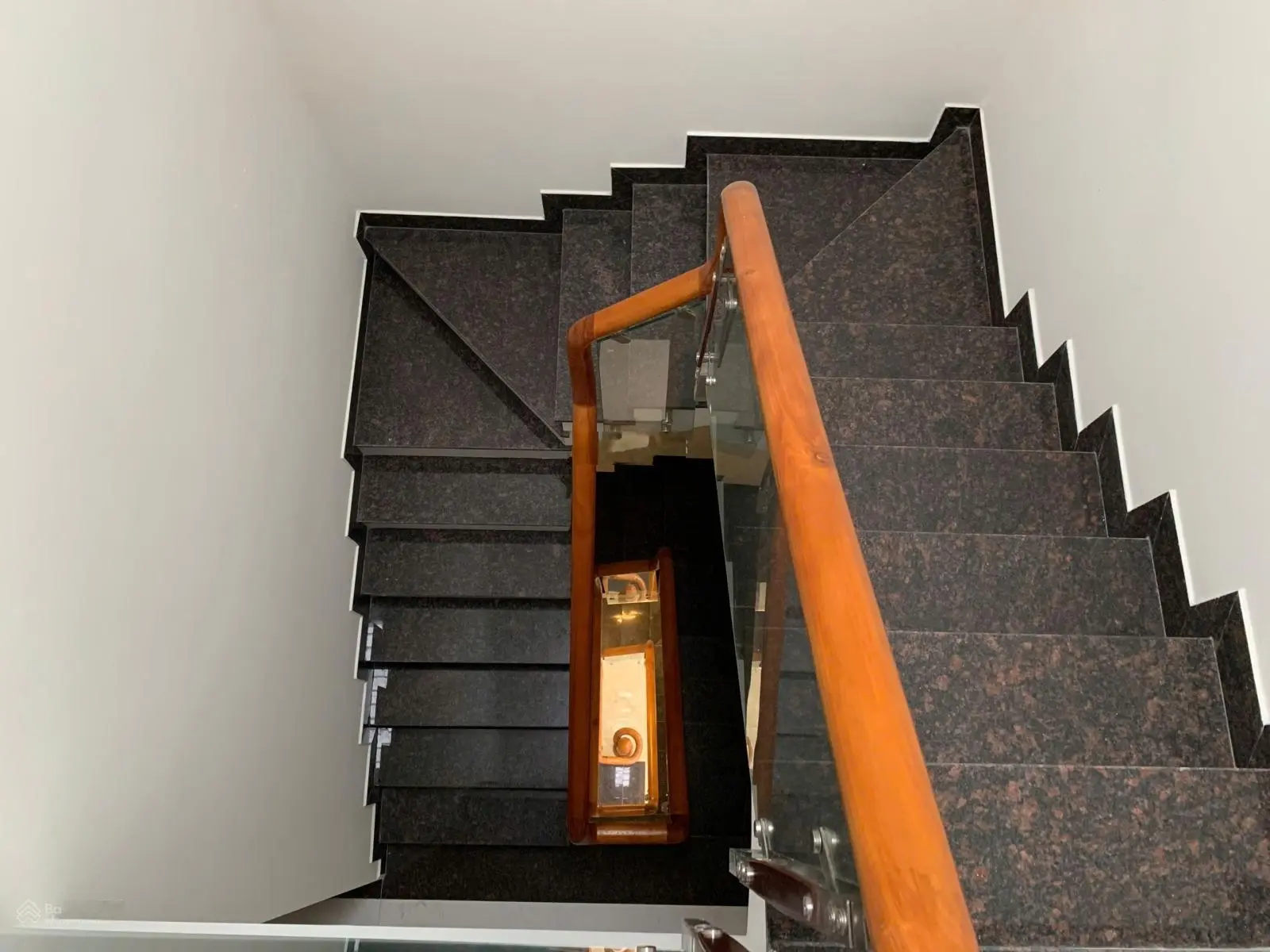 Bán nhà phố 4 tầng mặt tiền đường Phú Thuận (30m) có 6PN + thang máy giá 17 tỷ VND tại Quận 7