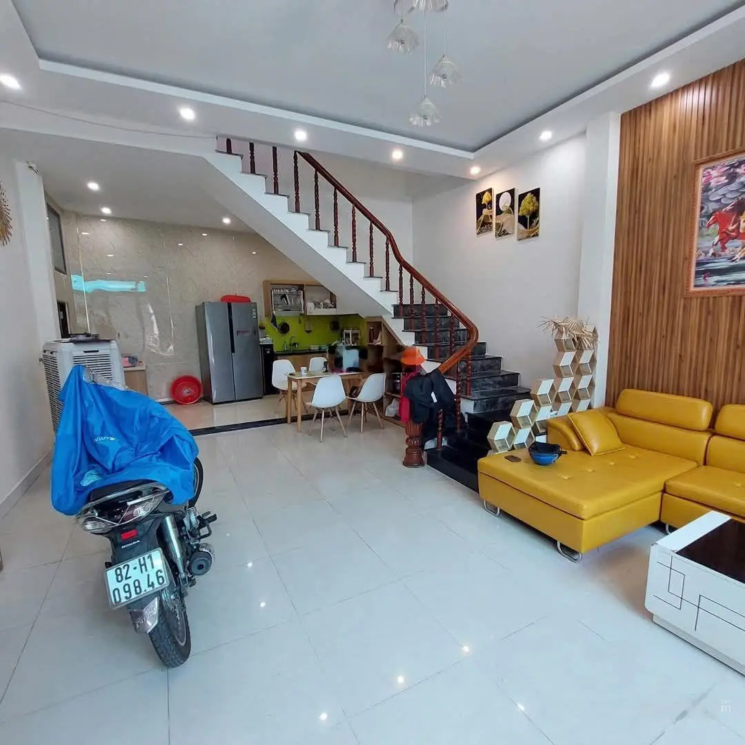 Nhà gần chợ, khu công nghiệp, cho thuê 8tr/th, 70m2 tại Bình Chánh, sổ sách đầy đủ