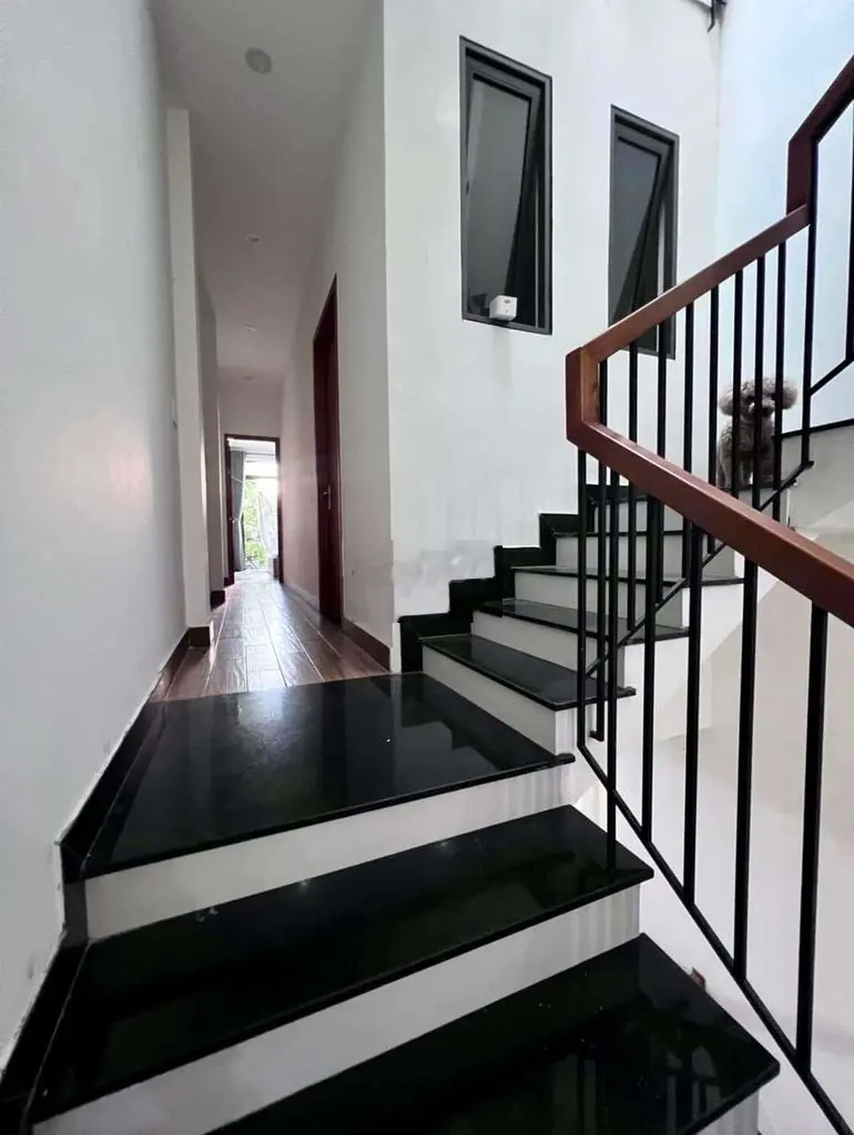Sụp hầm nhà 3 tầng mặt tiền Phạm Cự Lượng, đầy đủ nội thất,
